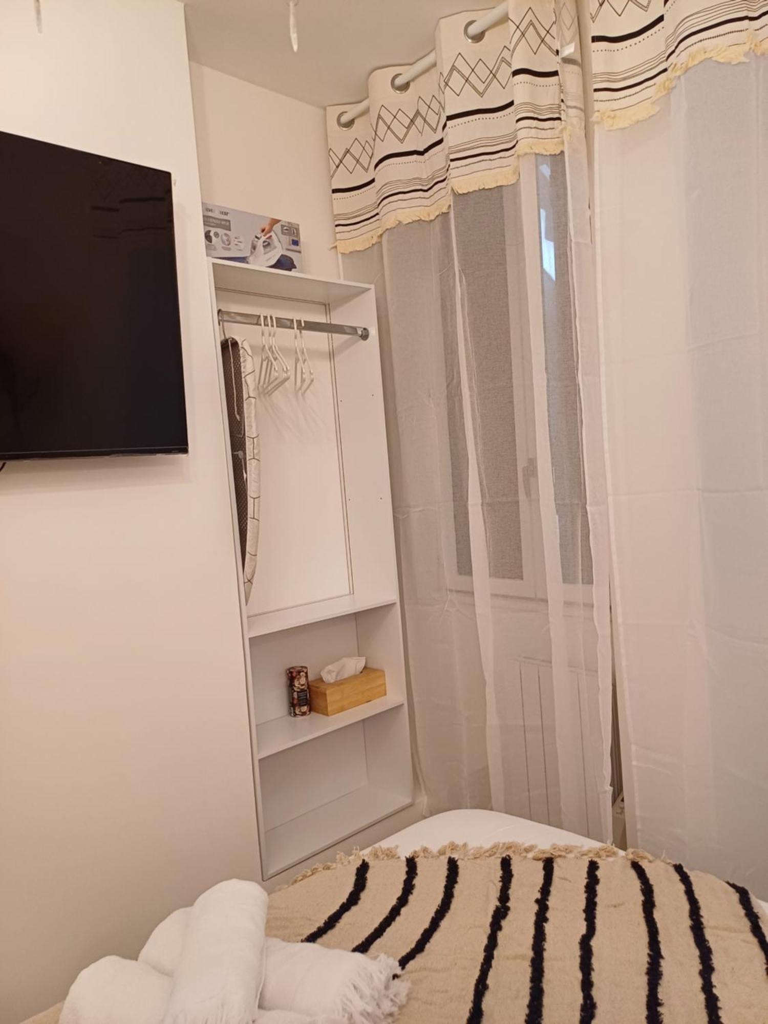 *cazotte Zola * Apartment